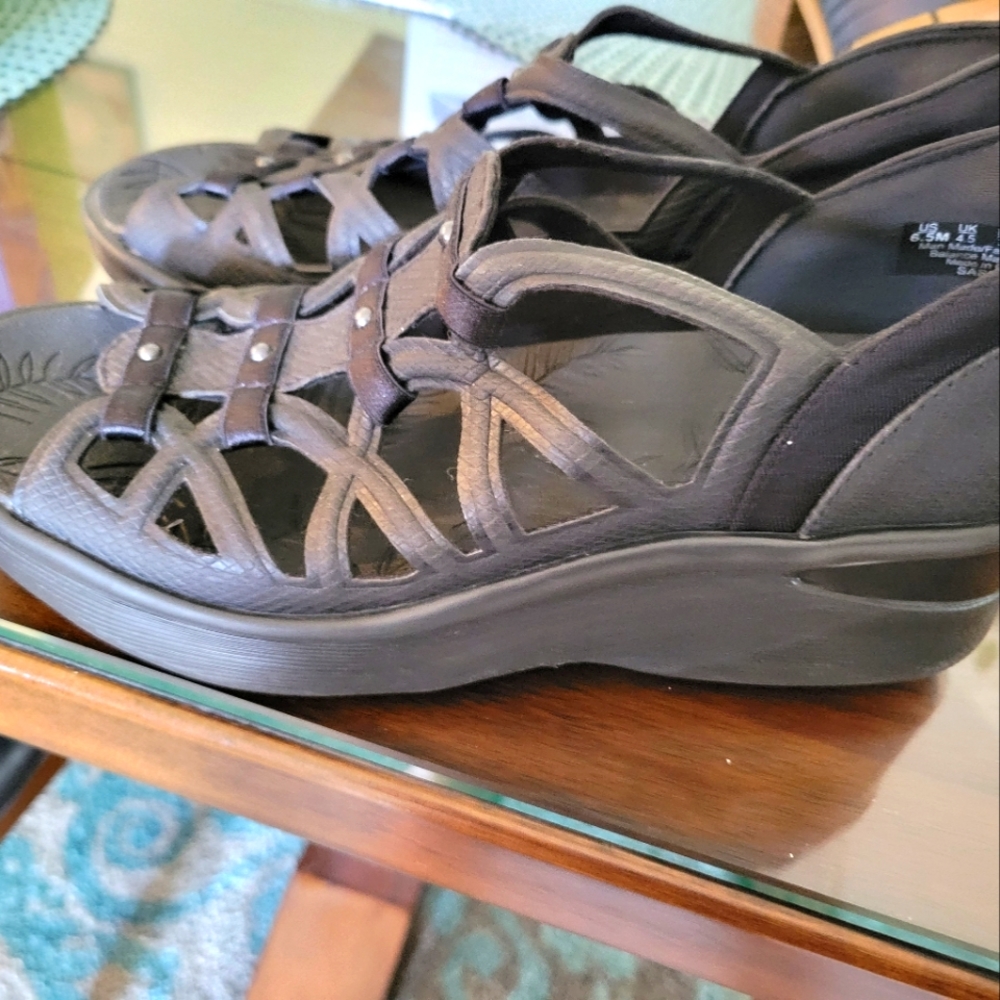 Bzees womens sandals